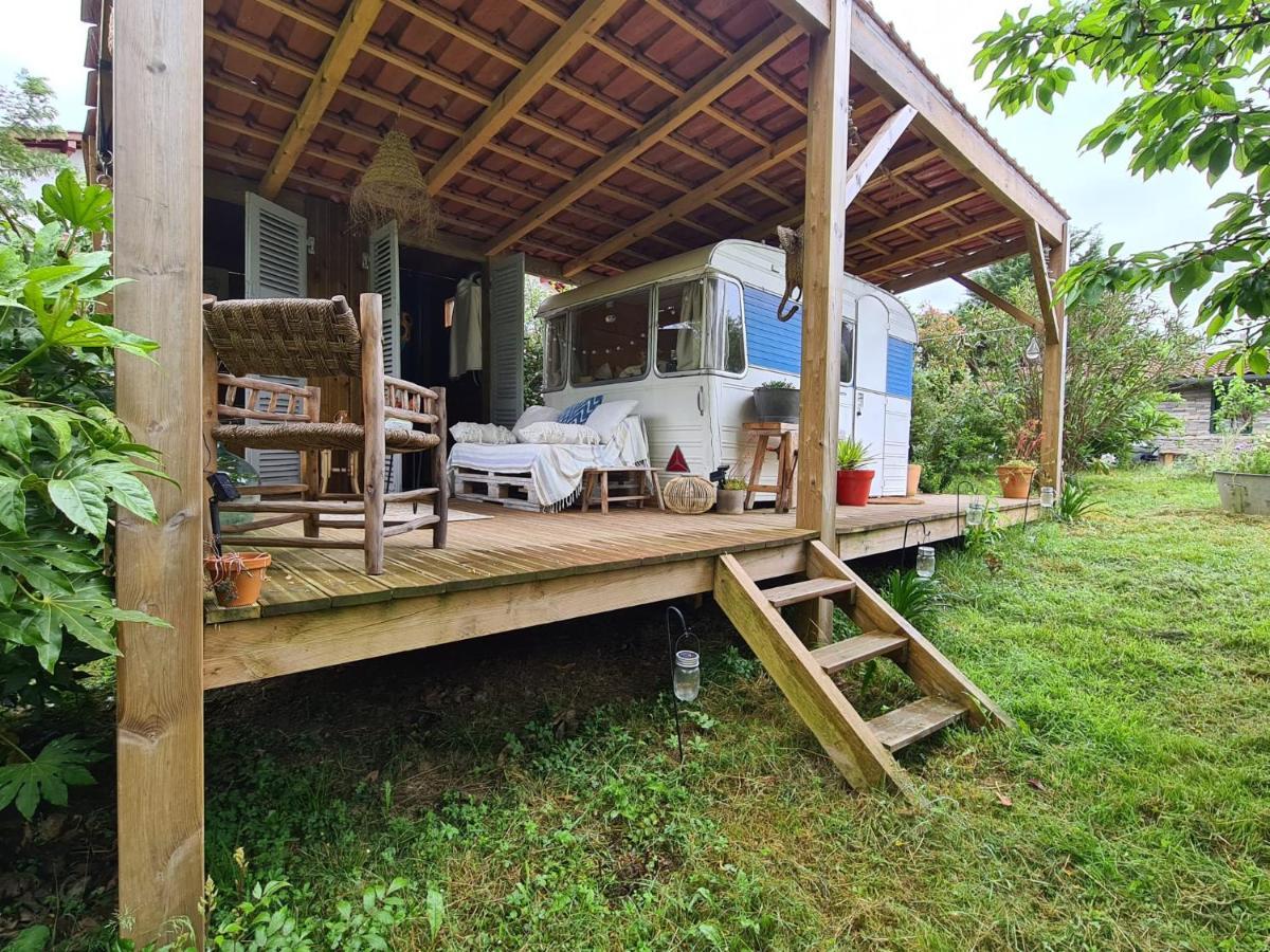 GÎTE AZKENDANTZA 2a6 PERS AVEC CARAVANE INSOLITE Ascain Exterior foto